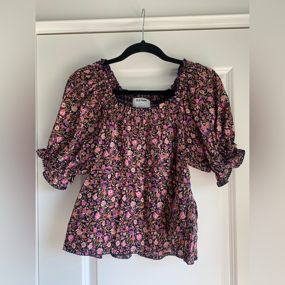 Cute floral top